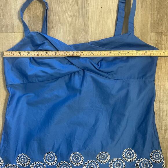 Ann Taylor Loft Top Womens Blue Blouse White Embroider Eyelet Circle Shirt Sz 10 - Picture 8 of 13